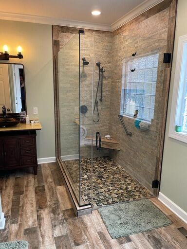 Curbless-walk-in-shower-with-frameless-glass